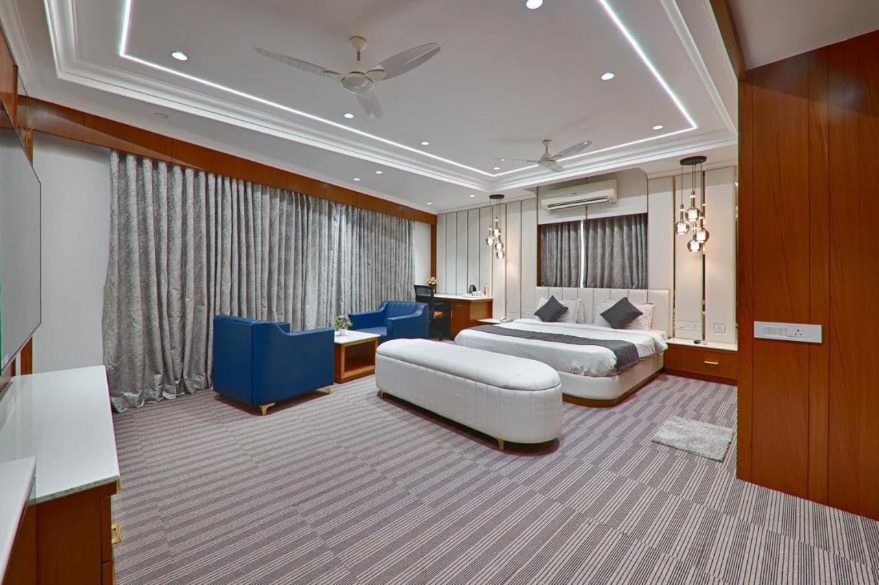 Hotel Shital Inn Ahmedabad Bagian luar foto