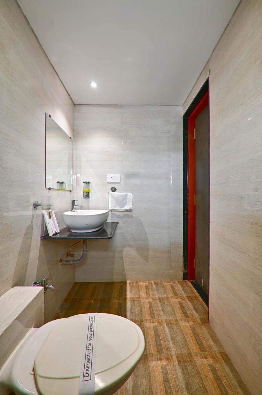 Hotel Shital Inn Ahmedabad Bagian luar foto